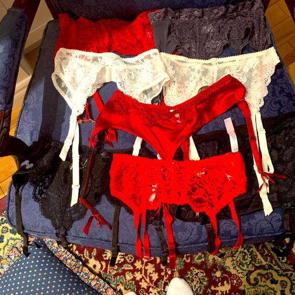 Garter belts - Picture 2 of 7